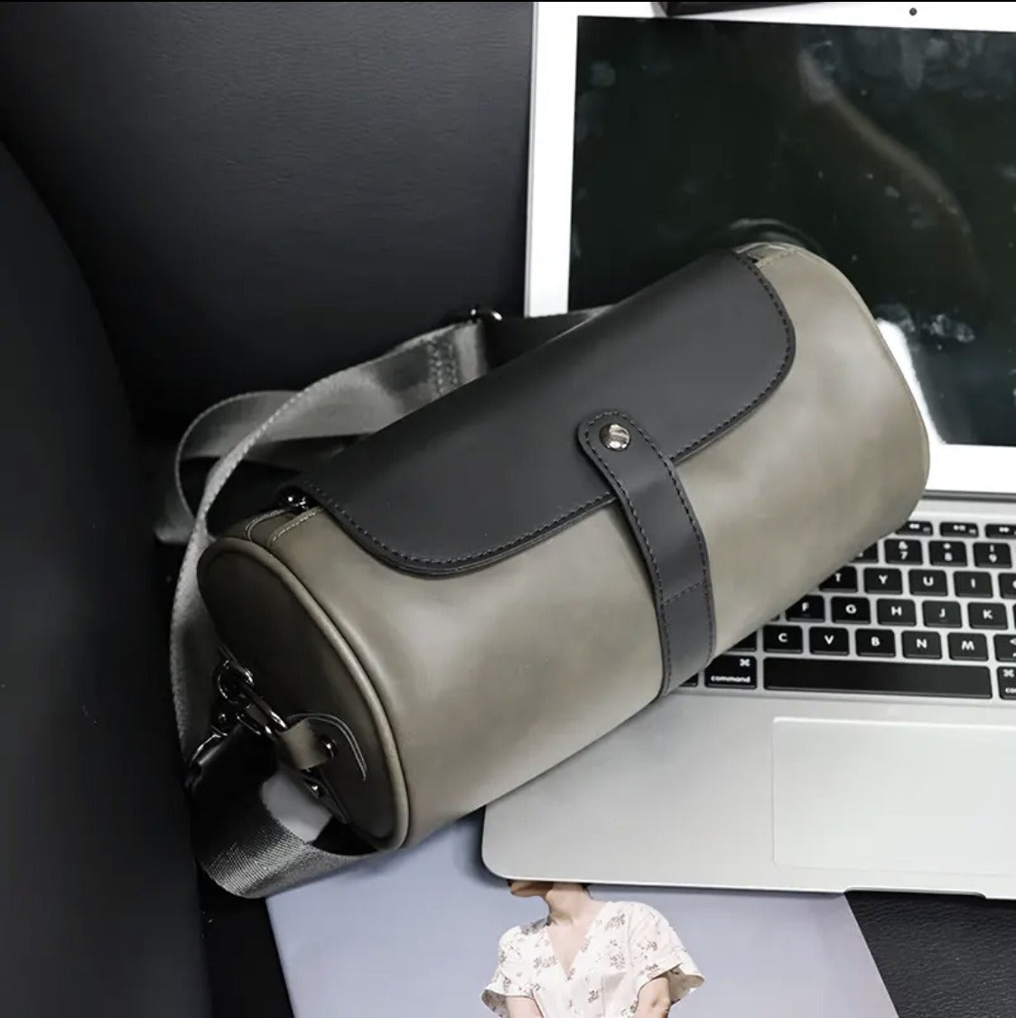 Fashionable Single Shoulder Cylinder Retro Bag